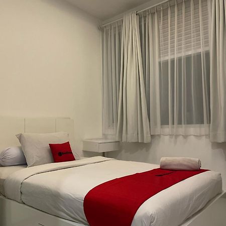 בנדונג Reddoorz Plus Near Parahyangan University מראה חיצוני תמונה