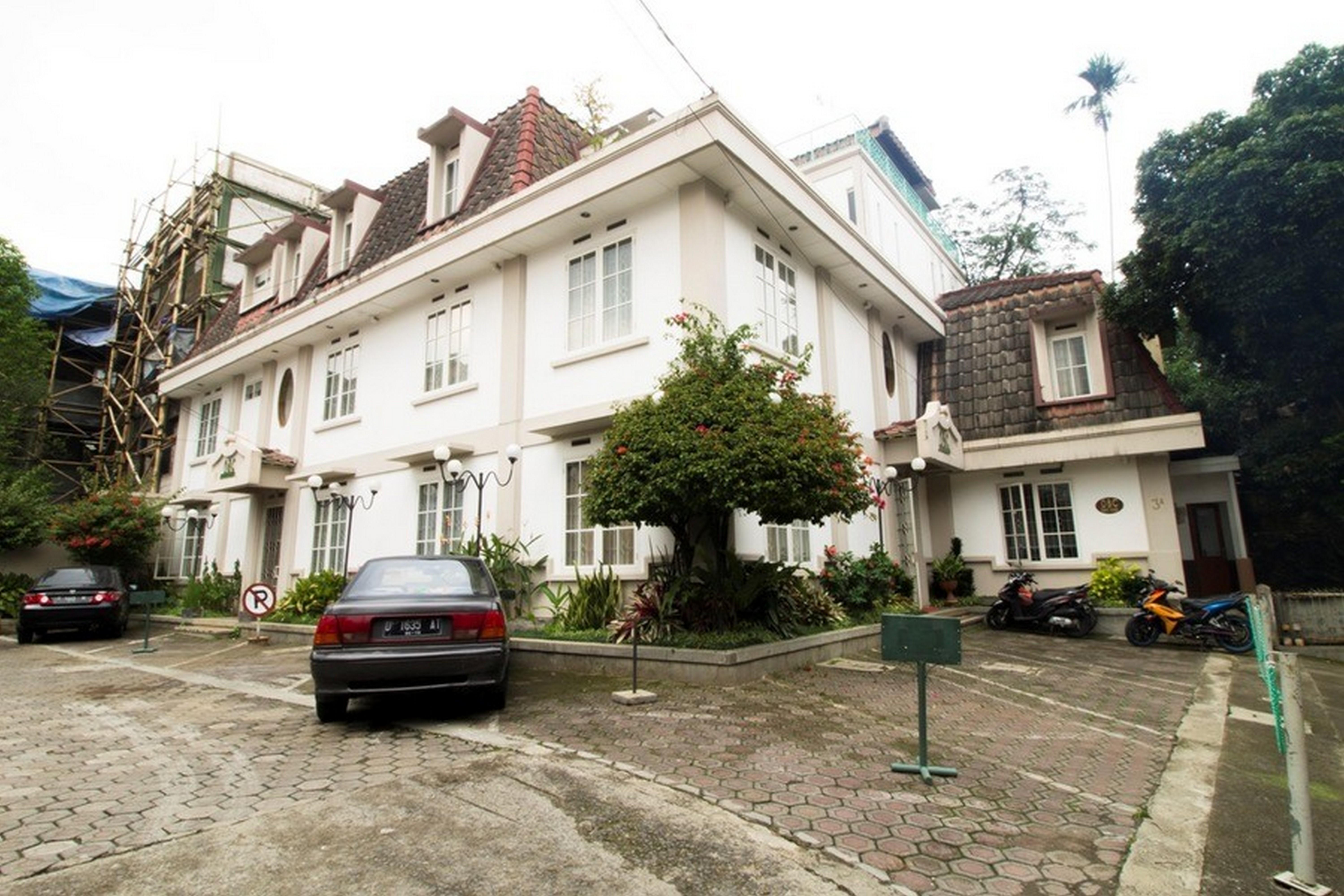 בנדונג Reddoorz Plus Near Parahyangan University מראה חיצוני תמונה