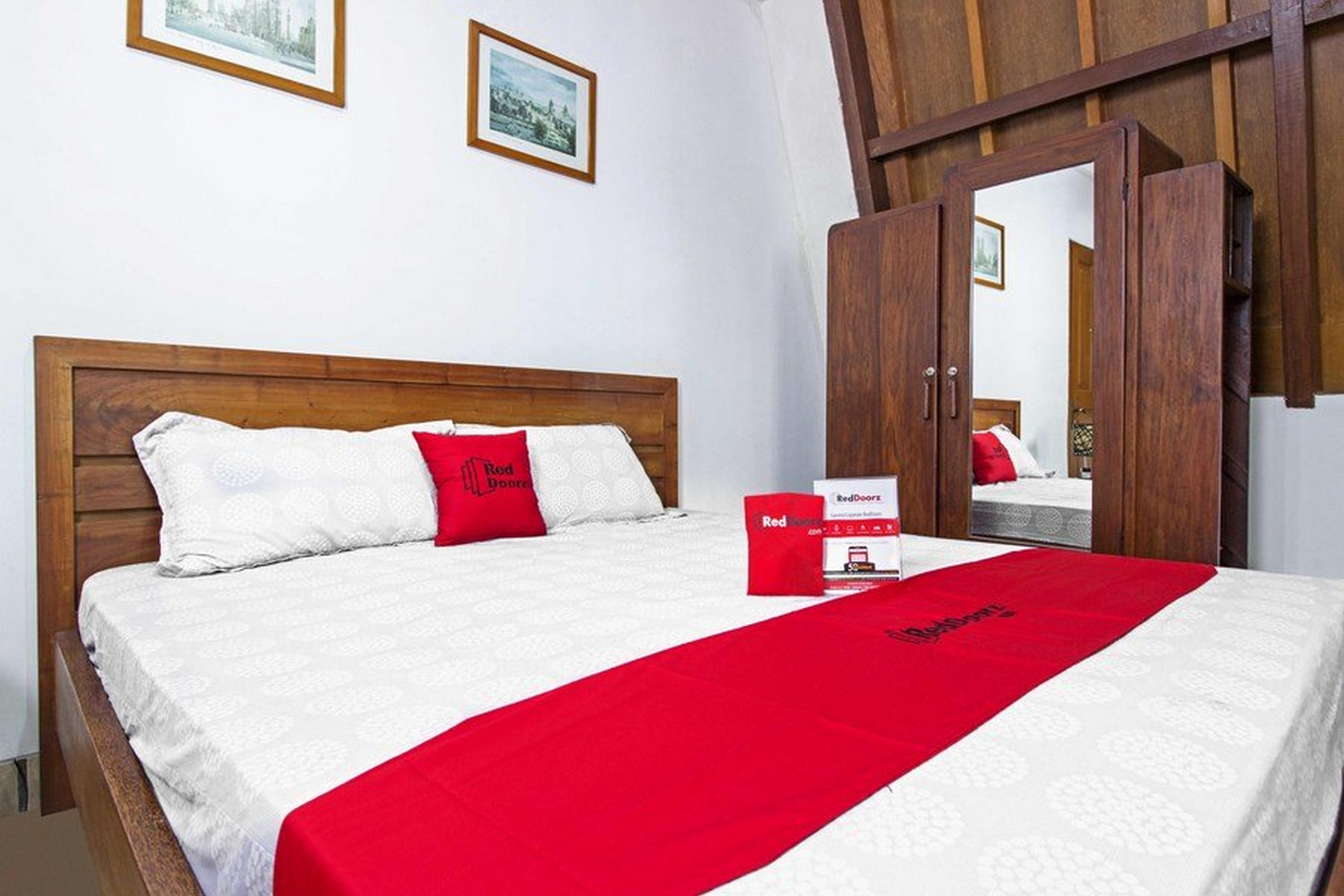 בנדונג Reddoorz Plus Near Parahyangan University מראה חיצוני תמונה