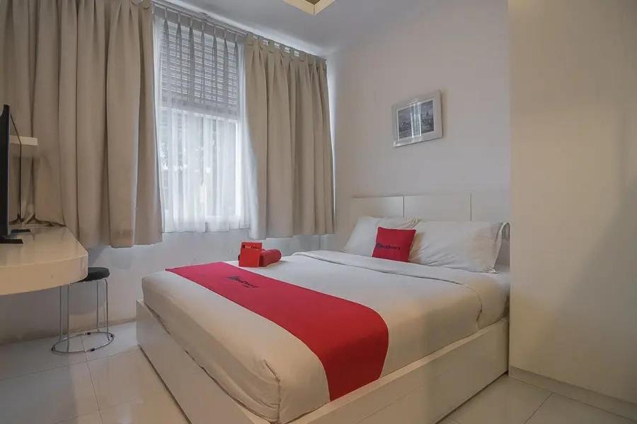 בנדונג Reddoorz Plus Near Parahyangan University מראה חיצוני תמונה