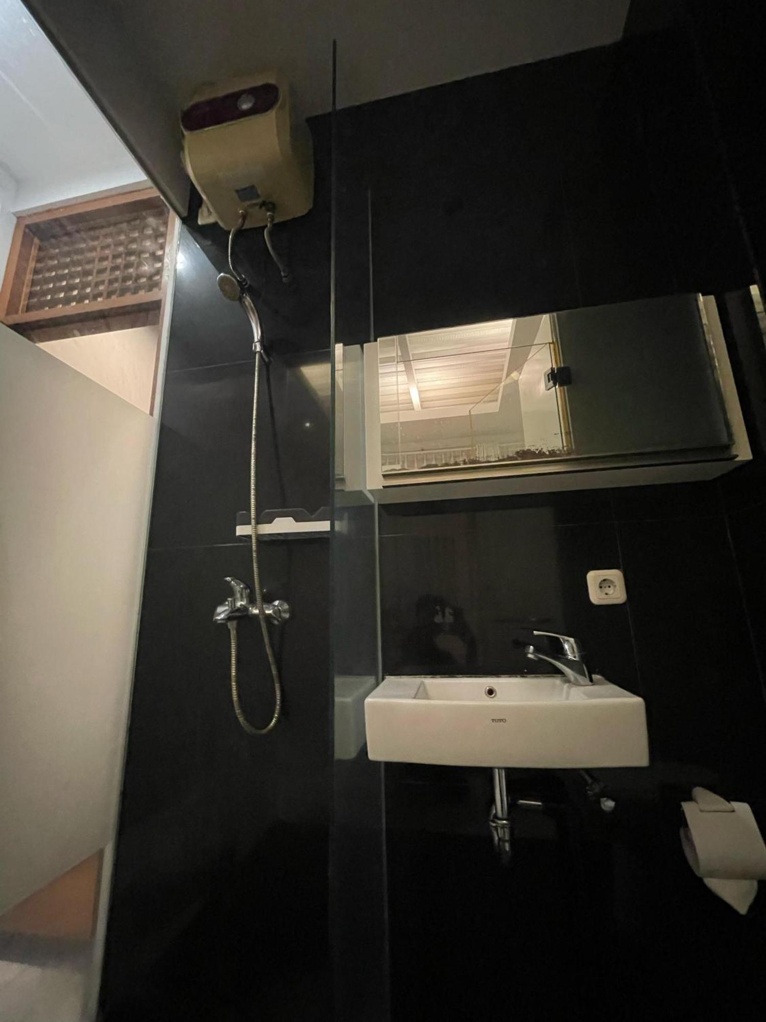 בנדונג Reddoorz Plus Near Parahyangan University מראה חיצוני תמונה