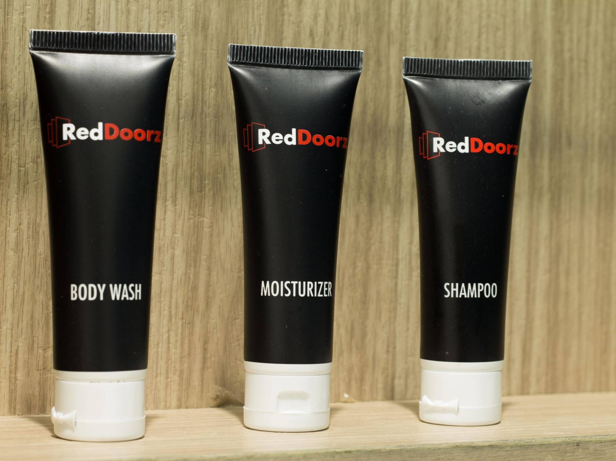 בנדונג Reddoorz Plus Near Parahyangan University מראה חיצוני תמונה