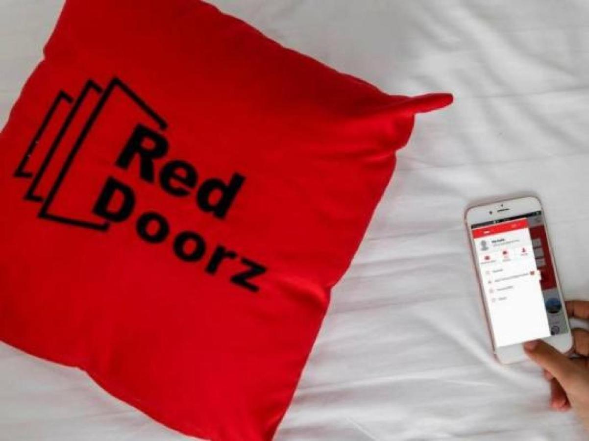 בנדונג Reddoorz Plus Near Parahyangan University מראה חיצוני תמונה
